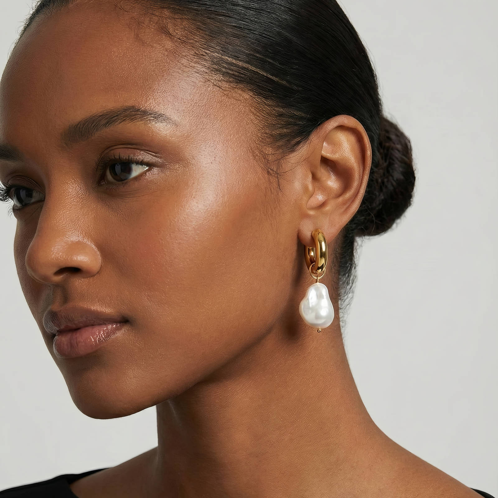 Earrings – 18K Gold Plated Steel with Pearl Imitation
