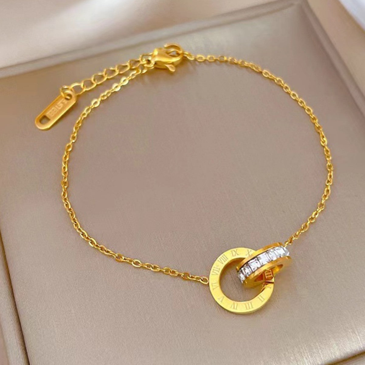 Elegant Double-ring Roman Bracelet