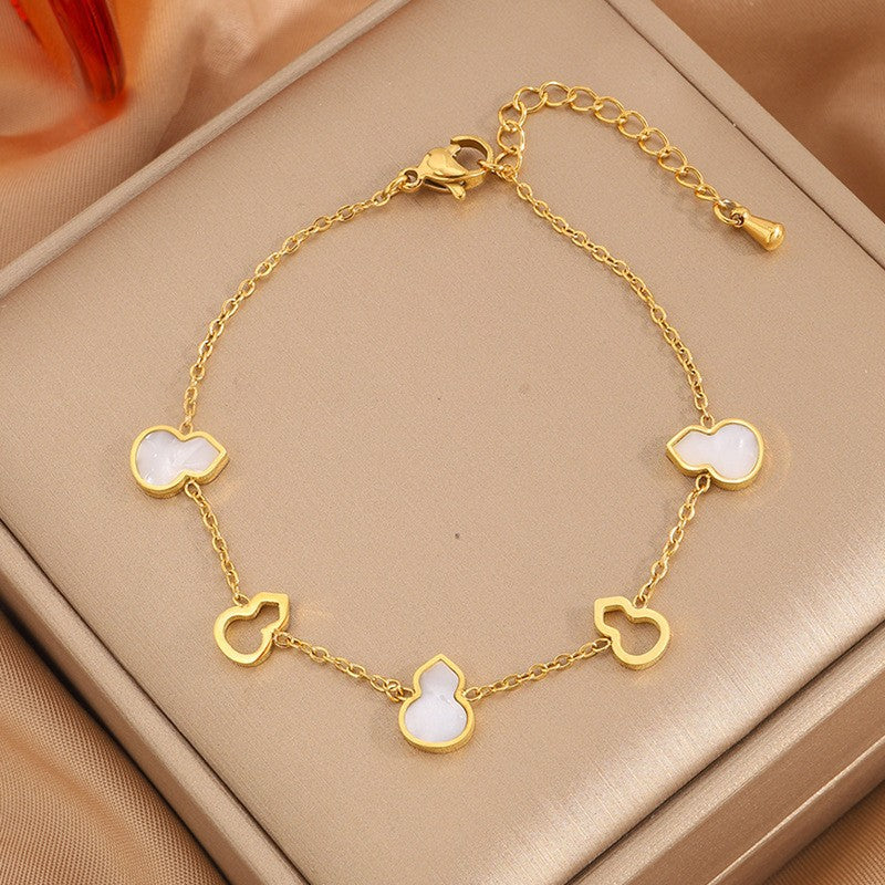 Elegant Hollow Gourd Bracelet